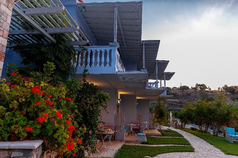 Sunny Place Resort Кранидион Экстерьер фото