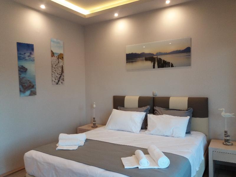 Sunny Place Resort Кранидион Экстерьер фото