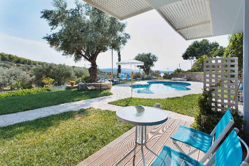 Sunny Place Resort Кранидион Экстерьер фото