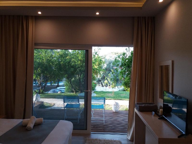 Sunny Place Resort Кранидион Экстерьер фото