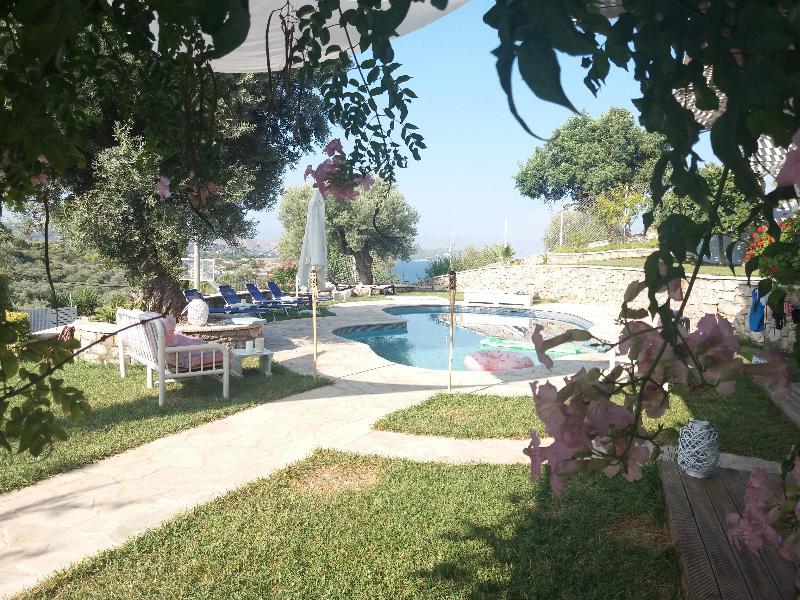 Sunny Place Resort Кранидион Экстерьер фото