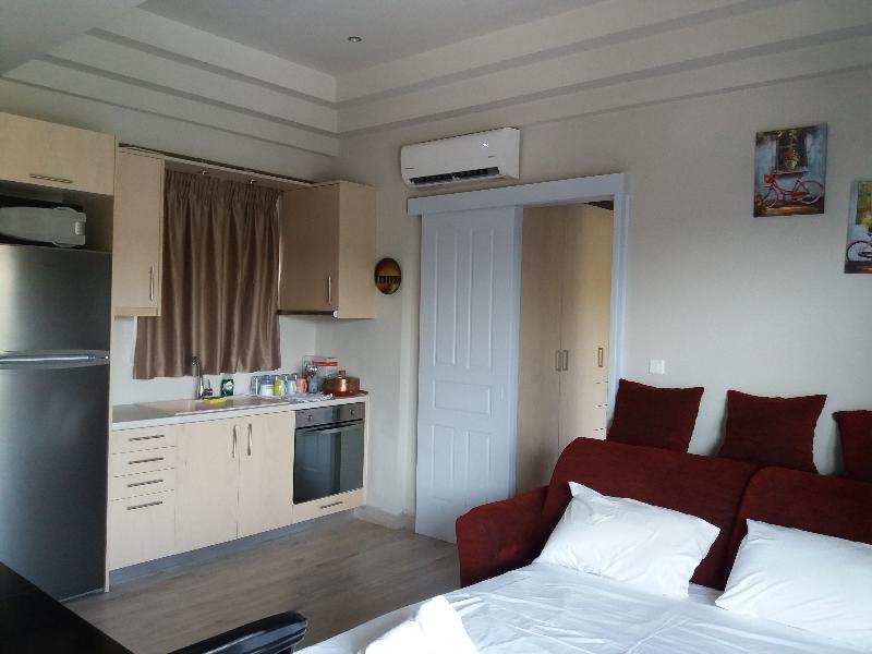 Sunny Place Resort Кранидион Экстерьер фото