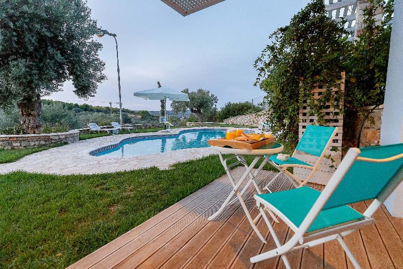 Sunny Place Resort Кранидион Экстерьер фото